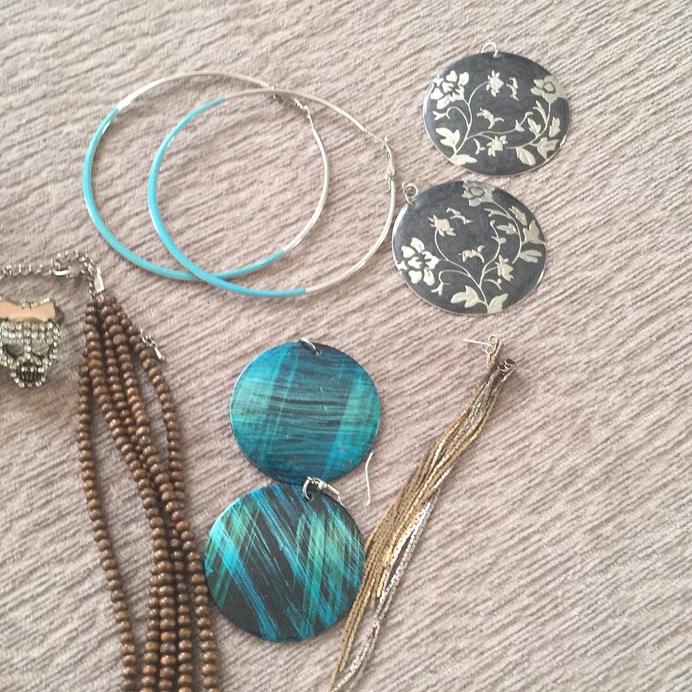 Jewelry bundle - Picture 3 of 4